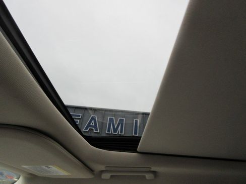 Used 2024 Ford Expedition Platinum image 30