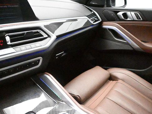 Used 2021 BMW X6 M50i w/ Premium Package image 6
