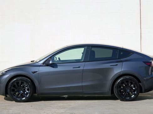 Used 2022 Tesla Model Y Long Range AWD/4WD image 50