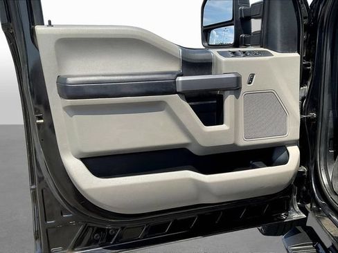 Used 2019 Ford F250 XLT AWD/4WD image 23