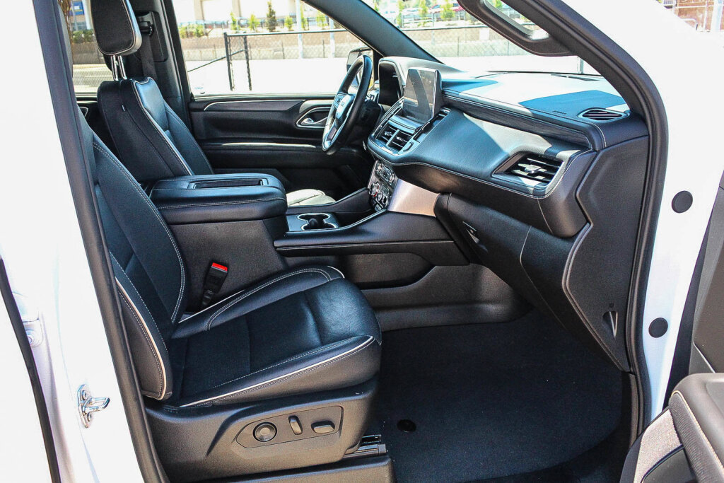 Used 2024 GMC Yukon XL SLT RWD image 7