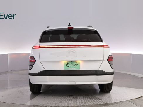 Used 2024 Hyundai Kona SEL FWD image 15