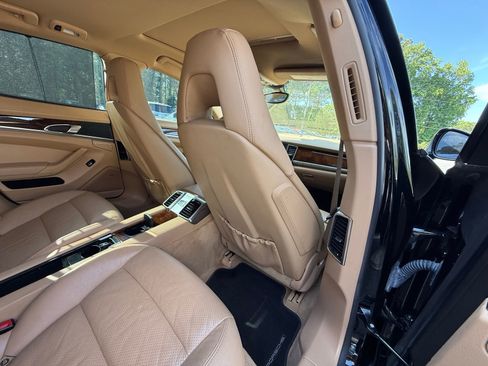 Used 2012 Porsche Panamera image 32