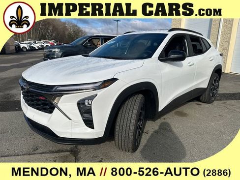 New 2026 Chevrolet Trax RS w/ Sunroof Package FWD image 5