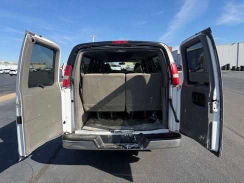 Used 2018 Chevrolet Express 3500 LT w/ LT Preferred Equipment Group image 7