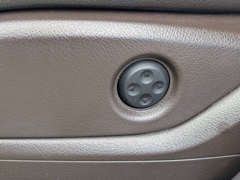 Used 2019 Mercedes-Benz GLE 400 4MATIC image 23