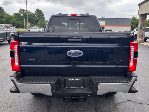 Used 2024 Ford F250 Lariat w/ Lariat Ultimate Package AWD/4WD image 7