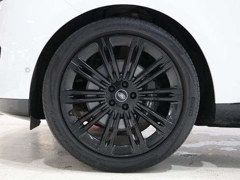 Used 2023 Land Rover Range Rover SE AWD/4WD image 9