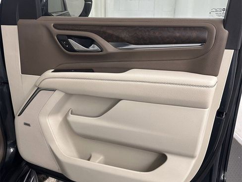 Used 2021 GMC Yukon XL Denali w/ LPO, Illumination Package image 41