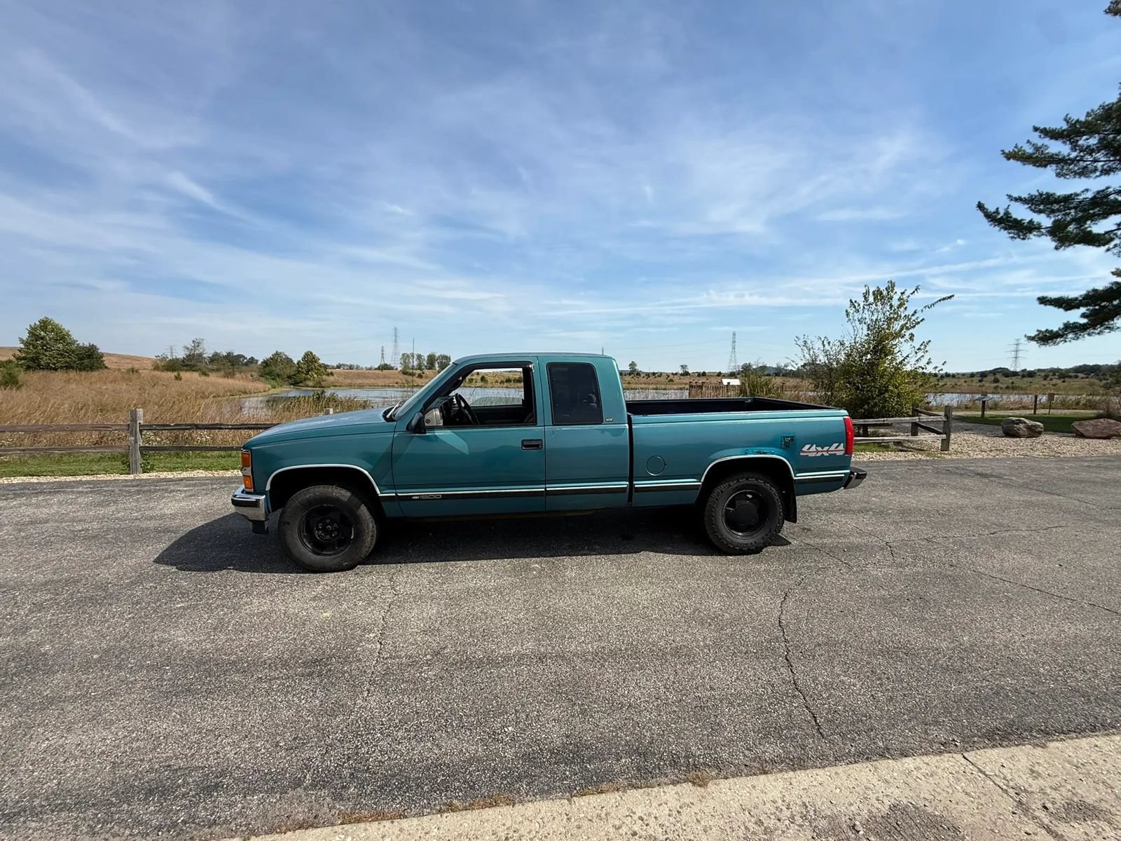 Used 1998 Chevrolet Silverado 1500 4x4 Extended Cab w/ Preferred Equipment Group 2 image 9