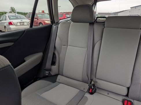 Used 2022 Subaru Outback Premium AWD/4WD image 12