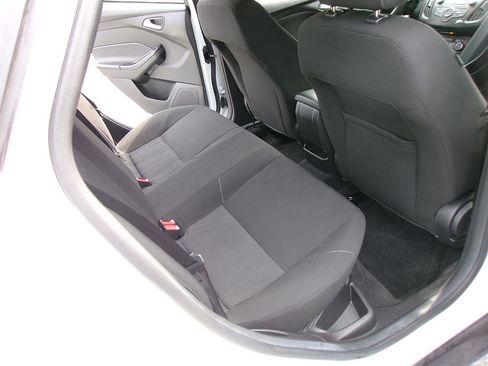 Used 2018 Ford Focus SE image 12