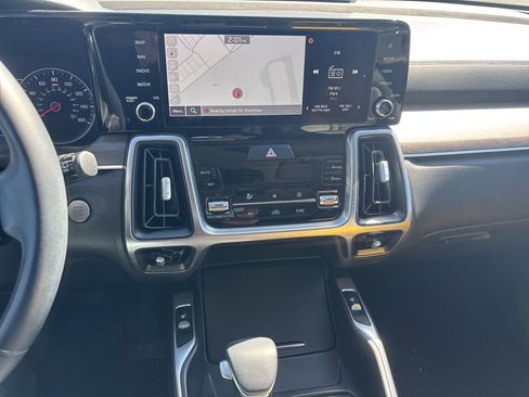 Certified 2023 Kia Sorento X-Line EX image 11