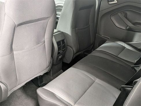 Used 2019 Ford Escape SE image 24