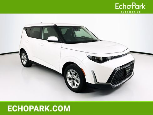 Used 2025 Kia Soul LX w/ LX Technology Package image 1