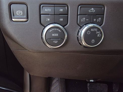 New 2026 GMC Sierra 1500 SLE w/ X31 Off-Road Package image 13