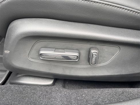 New 2026 Honda HR-V EX-L image 17