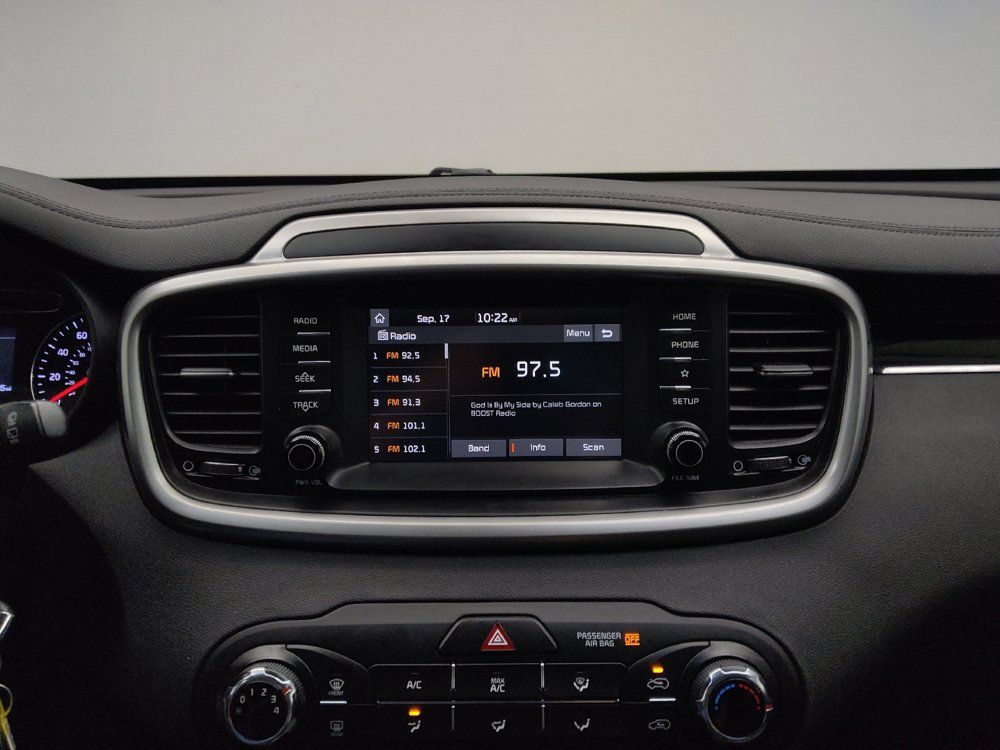 Used 2019 Kia Sorento AWD image 25