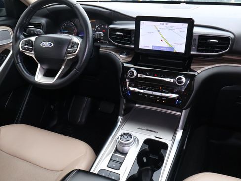 Used 2021 Ford Explorer Limited w/ Equipment Group 301A image 11