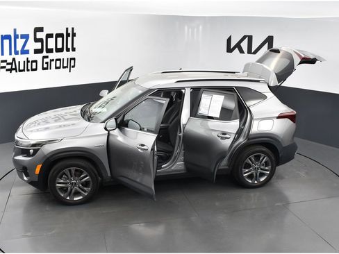 Used 2021 Kia Seltos S image 30