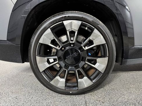 Used 2023 BMW XM AWD/4WD image 11