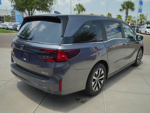 New 2026 Honda Odyssey EX-L image 5