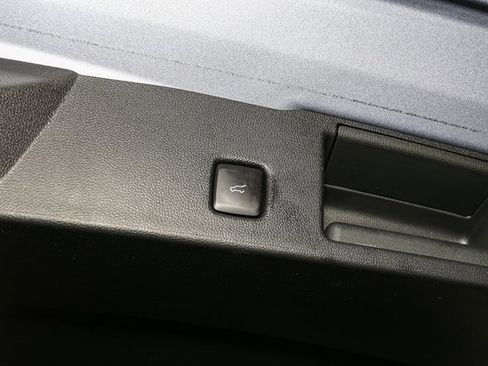 Used 2022 Ford Escape SE w/ Convenience Package image 12