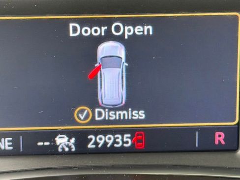 Used 2023 Chevrolet Equinox Premier FWD image 21