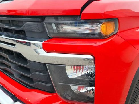 Used 2025 Chevrolet Silverado 3500 LT w/ Convenience Package AWD/4WD image 3