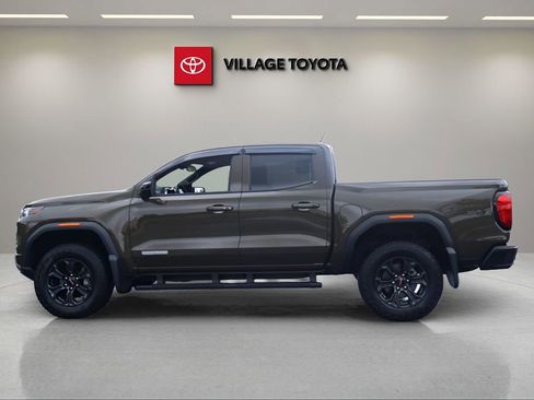 Used 2025 GMC Canyon Elevation w/ Convenience Package RWD image 2