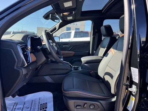 Used 2025 GMC Canyon AT4 w/ Technology Plus Package image 18