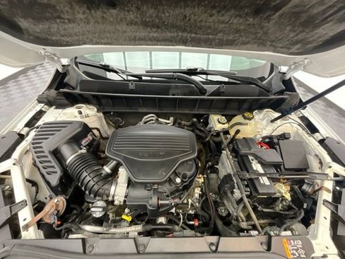 Used 2018 GMC Acadia SLE AWD/4WD image 25