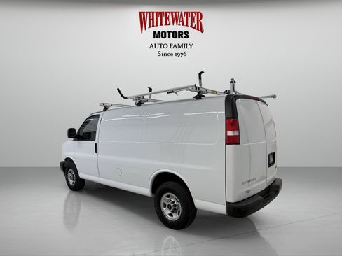 Used 2023 GMC Savana 3500 w/ Driver Convenience Package RWD image 2
