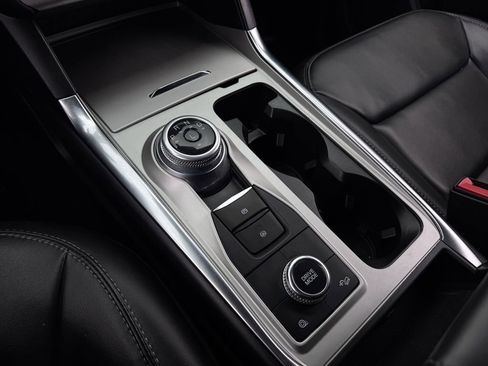 Used 2022 Ford Explorer XLT w/ Equipment Group 202A image 20