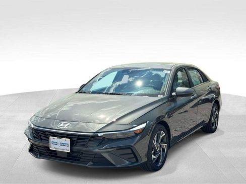 New 2026 Hyundai Elantra Limited w/ Cargo Package FWD image 2