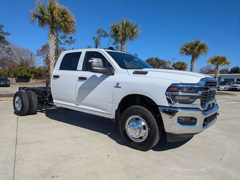 New 2026 RAM 3500 Tradesman w/ Chrome Appearance Group A AWD/4WD image 2