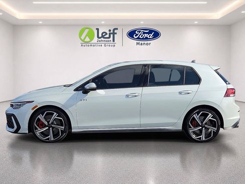 Used 2026 Volkswagen GTI SE FWD image 5