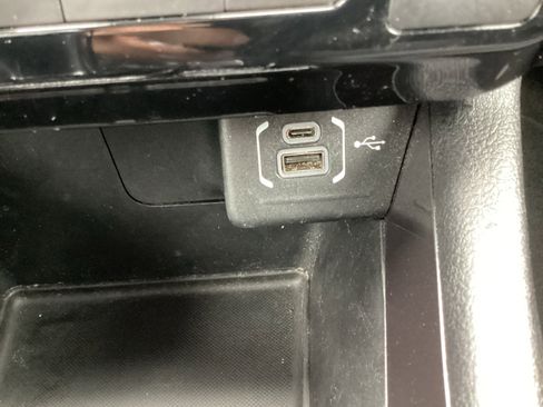 Used 2024 Jeep Compass Latitude image 22