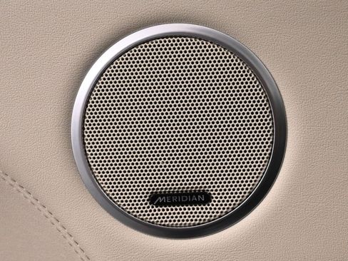 Used 2016 Land Rover Range Rover Long Wheelbase Supercharged image 37