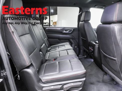 Used 2024 Chevrolet Suburban RST RWD image 25