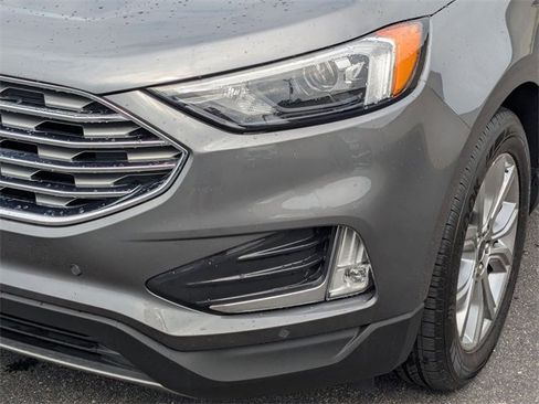 Used 2024 Ford Edge Titanium image 10