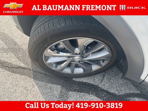 Used 2022 Buick Encore GX Essence w/ Experience Buick Package AWD/4WD image 27