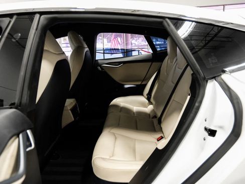 Used 2020 Tesla Model S Long Range image 29