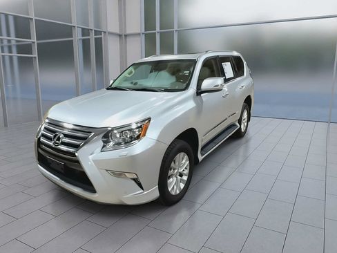 Used 2019 Lexus GX 460 Premium w/ Premium Package AWD/4WD image 4