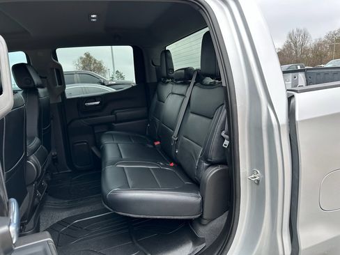 Used 2022 Chevrolet Silverado 1500 Custom w/ Safety Confidence Package image 9