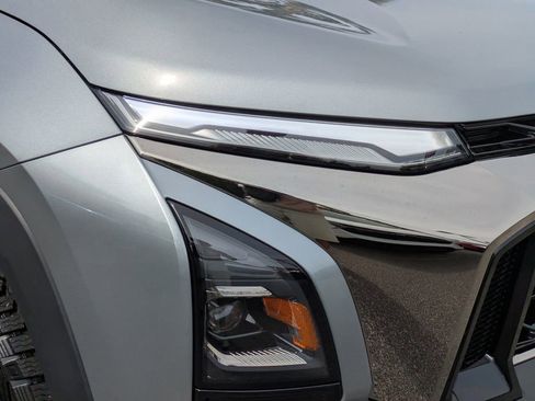 New 2026 Chevrolet Equinox ACTIV w/ Convenience Package III FWD image 11