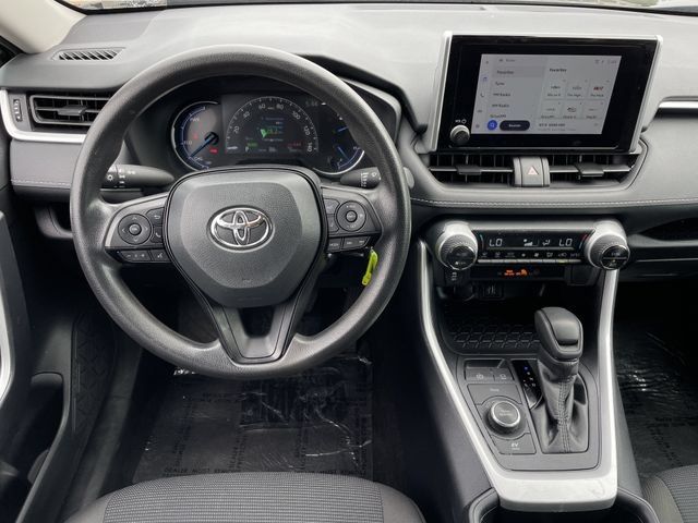 Used 2025 Toyota RAV4 LE AWD/4WD image 11