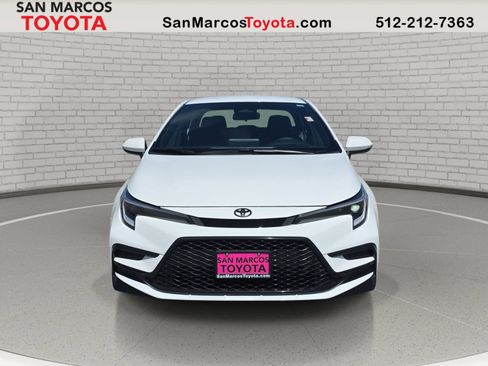 Used 2026 Toyota Corolla SE FWD image 2