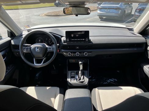 Certified 2023 Honda CR-V LX image 31