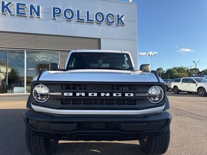 New 2025 Ford Bronco Base w/ Sasquatch Package